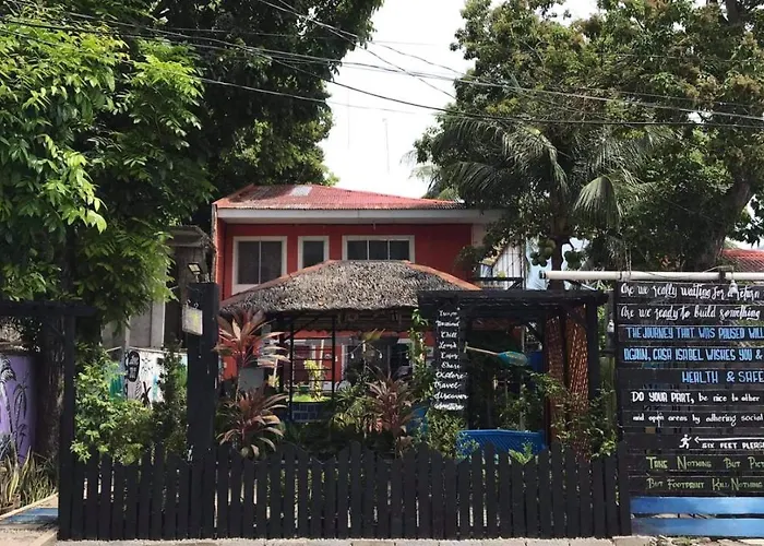 Casa Isabel Hostel *
